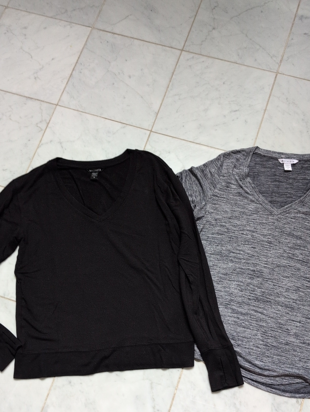 Athleta Bundle Of 2 Size M V Necks. Black and Heather Gray EUC